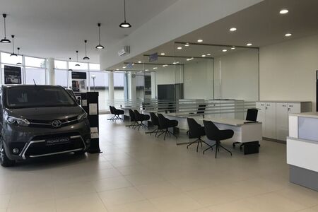 Toyota otworzyła w Bełchatowie siódmy salon specjalistycznej sieci dealerskiej Toyota Professional